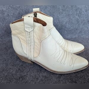 Zodiac Cream Leather Boots